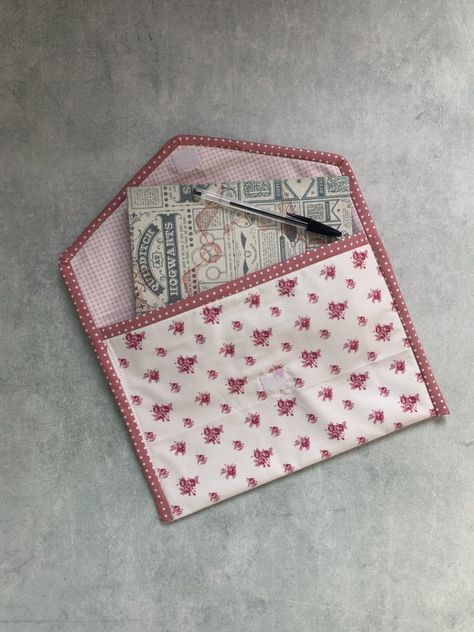 Sew Ipad Stand, Sewing Ipad Case, I Pad, Quilting Rulers, Ipad Cover, Ipad Tablet, Sewing Supplies, Lining Fabric, Sewing Patterns Free