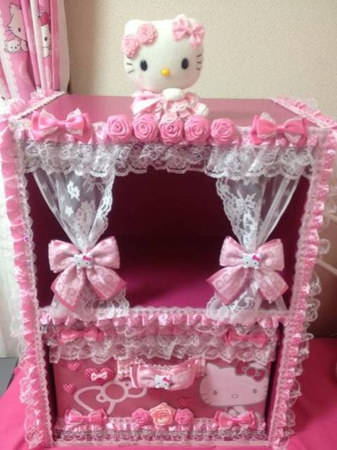 Gyaru Room, Hello Kitty Wallpaper Hd, Kawaii Bedroom, Pink Bedroom For Girls, Doll Closet, Hime Gyaru, Charmmy Kitty, Pink Crafts, Cute Cottage