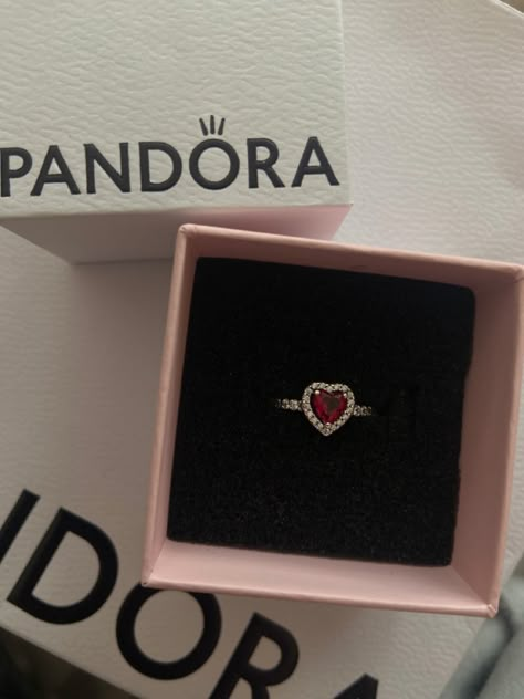 Promise Ring Pandora, Clear Glasses Frames Women, Promise Rings Pandora, Pandora Rings Heart, Pandora Bracelet Charms Ideas, Cute Promise Rings, Pandora Ring, Cherries Jubilee, Pandora Heart