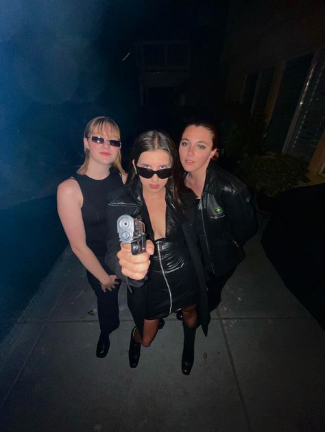 #costume#party#matrix#trinity#neo#halloween#costumeidea#themeparty#birthday Neo The Matrix Costume, Trinity Costume Halloween, Neo Matrix Costume, Neo And Trinity Costume, Trinity Matrix Costume, Trinity Costume, Matrix Party, Trinity Neo, Matrix Costume