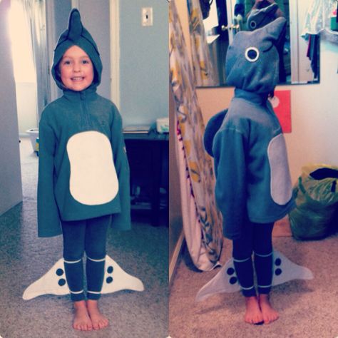 Diy Seal Costume, Diy Dolphin Costume, Dolphin Trainer Costume, Dolphin Diy Costume, Sea Animal Costumes Diy, Sealife Costumes Diy, Dolphin Tale Movie, Fish Costume Kids, Narwhal Costume