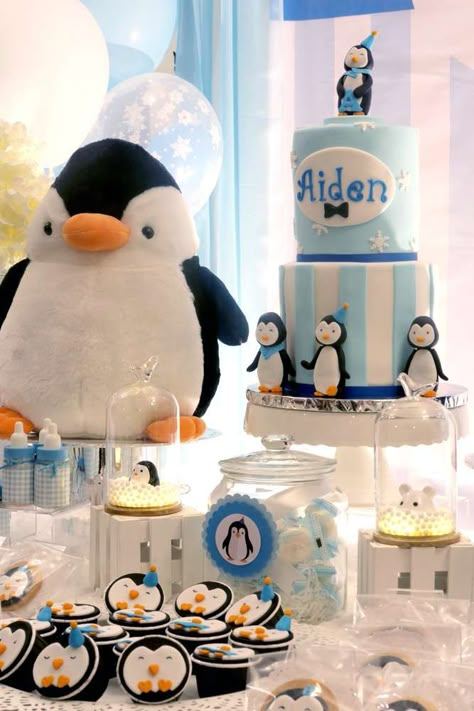 Penguin Birthday Party Ideas, Penguin Theme Baby Shower, Penguin Themed Birthday Party, Penguin Birthday Party, Jordan Baby Shower, Penguin Cake, Penguin Baby Showers, Fall Baby Shower Themes, Penguin Theme