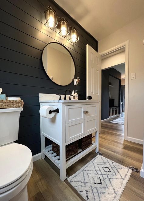 Black Vanity Half Bathroom, Best Bathroom Paint Colors, Black Tile Bathrooms, Bathroom Redecorating, Wood Floor Bathroom, Toilet Room Decor, Bathroom Paint, Cabin Bathrooms, Bathroom Farmhouse Style