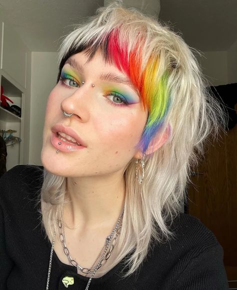 The Two-Toned Mullet Is Spring 2021's Coolest Hair Color Trend — See Photos | Allure Mullet Haircut, Multi Colored Hair, Punk Hair, Edgy Hair, Alternative Hair, Scene Hair, Colored Hair, Mullet Hairstyle, Hair Strand