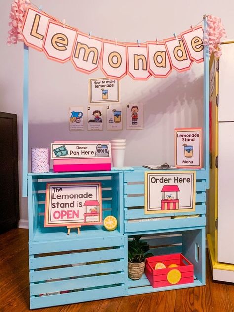 Tk Dramatic Play, Classroom Lemonade Stand, Classroom Pretend Play Area, Pretend Play Classroom, Play Centers For Kindergarten, Pretend Play Library, Prop Box Ideas Dramatic Play, August Dramatic Play Center, Lemonade Dramatic Play