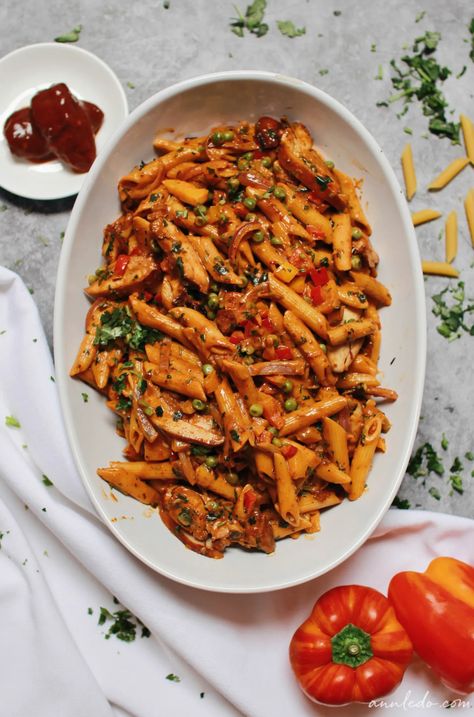 Spicy Chipotle Pasta with Honey Soy Chicken // Easy One Hour Meal - Ann Le Do Honey Siracha Chicken, Spicy Chipotle Sauce, Spicy Chicken Chipotle Pasta, Chipotle Chicken Pasta, Chipotle Pasta, Grilled Chicken Pasta, Honey Chipotle Chicken, Honey Soy Chicken, Honey Sriracha Chicken