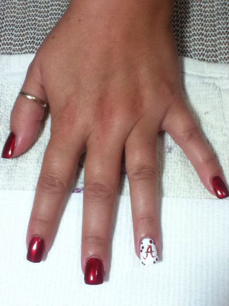 Alabama football acrylics. Alabama Manicure, Crimson Tide Nails, Alabama Nails Crimson Tide, Alabama Football Nails, Alabama Nail Art, Alabama Nails, Football Nail Designs, Football Nail Art, Football Nails