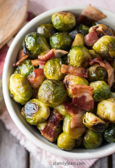 Oven Roasted Brussels Sprouts with Bacon - A simple and super flavorful recipe! Perfect side dish for a special holiday meal. Oven Roasted Brussels Sprouts, Roasted Brussels Sprouts With Bacon, Keto Condiments, Brussels Sprouts With Bacon, Roasted Brussels Sprouts, Sprouts With Bacon, Family Feast, Keto Food, Roasted Brussel Sprouts