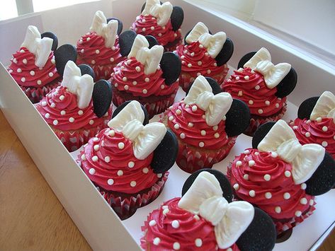 Minnie Mouse Cupcakes Cupcakes Bonitos, Mickey Cupcakes, Minnie Cupcakes, Disney Cupcakes, Mouse Cupcakes, Minnie Mouse Cupcakes, Minnie Mouse Cake, Mouse Cake, Disney Cakes