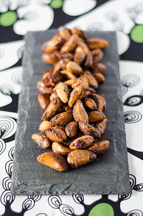 Brazil Nut Recipes, Snacky Foods, Savory Snack Recipes, Seasoned Pretzels, Brazil Nut, Savoury Snacks, Food Charlatan, Brazil Nuts, Small Gathering