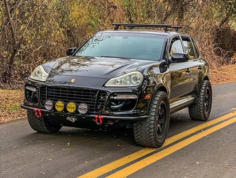 Off Road Cayenne, Porsche Macan Offroad, Porsche Cayenne Offroad, Porsche Cayenne Overland, Off Road Porsche, Lifted Cayenne, Cayenne Overland, Lifted Porsche, Porsche Offroad