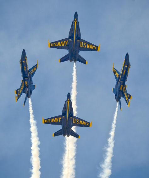 See the Blue angels √ WOW! Based in Pensacola, FL, the Blue Angels put on breath taking shows on Pensacola Beach, as well as around the US. check their schedule for a show near you! Blue Angels Air Show, Us Navy Blue Angels, Angel Flight, Go Navy, Navy Aircraft, Blue Angel, Military Jets, F 35, U S Navy