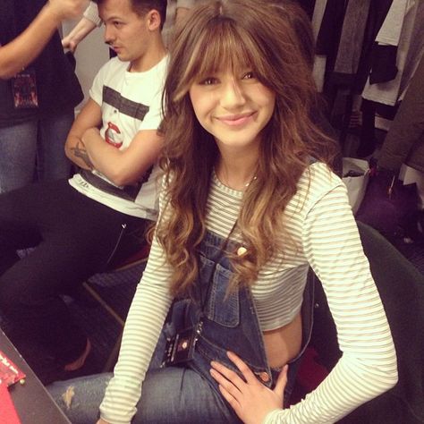 Louis Tomlinson And Eleanor Calder, Louis Girlfriend, Eleanor Calder Instagram, One Direction Girlfriends, Louis And Eleanor, Hot Mommy, American Guy, Eleanor Calder, Workout Hairstyles