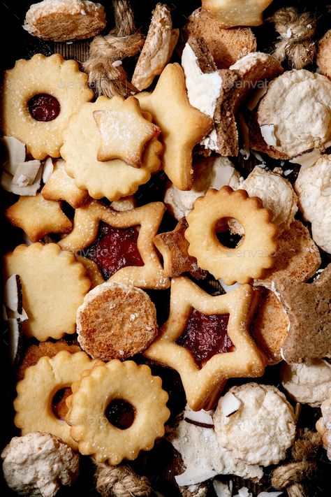 Biscuits Picture, Homemade Shortbread, Shortbread Biscuits, Food Background, Biscuits Cookies, Wendy House, Candy Games, Scottish Culture, Food Backgrounds