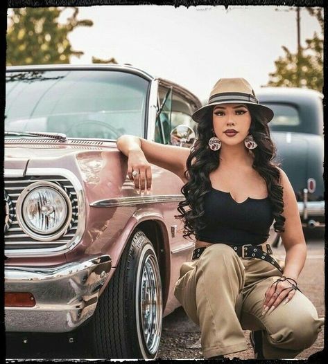 Chola Style Outfits, Chola Aesthetic, Chola Outfit, Rider Outfit, Chicana Style Outfits, Chica Chola, Chola Girl, Chola Style, Estilo Cholo