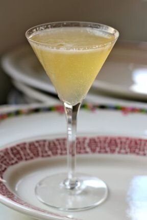 The French Blonde Recipe | Saveur French Blonde, Drinking Ideas, French Cocktails, Amazing Drinks, Cocktails To Try, Gin Drinks, Fall Drinks, Grapefruit Juice, St Germain