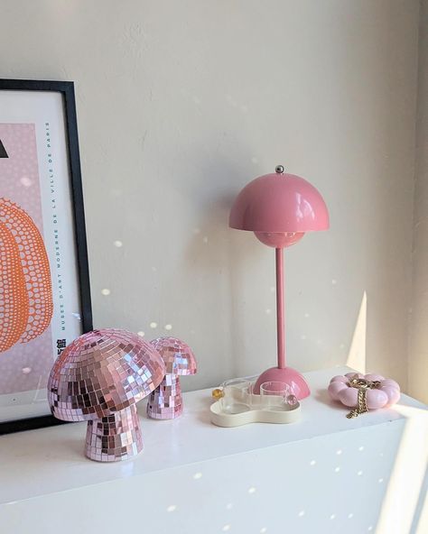 Strawberry Vase, Modern Bathroom Wall Art, Metal Mushroom, Lamp Cute, Cute Mirror, Room Makeover Inspiration, Wedding With Kids, Room Inspiration Bedroom, Home Interiors