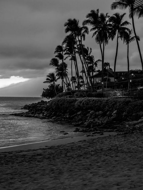 Hawaii, April 2016 Hawaii Dark Aesthetic, Wallpaper Aesthetic Hawaii, Miracle Musical Wallpaper, Hawaii Black And White, White Vision Board, Summer Wallpaper Aesthetic, Aesthetic Hawaii, Musical Wallpaper, White Wallpapers