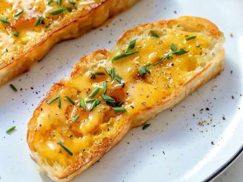 Egg Yolk Jam Toasts 🍳❤️ it is so easy but taste so luxurious...they're addicting! Everyone in my house keeps requesting them 😅. Please try them and let me know your thoughts. Ingredients: •2 slices sourdough bread or ciabatta. •Olive oil. •1 garlic clove Recipe - Whisk Garlic Clove, Health Dinner, Egg Yolks, Egg Yolk, Breakfast Recipes Easy, Sourdough Bread, Interesting Food Recipes, Salted Butter, Food Cravings