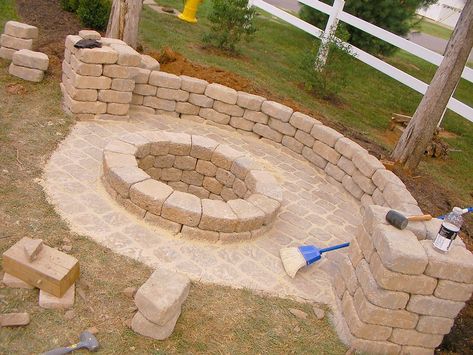 Ground Fire Pit, Fire Pit Gallery, Pergola Pictures, Fire Pit Landscaping, Cool Fire Pits, Cheap Backyard, Fire Pit Furniture, Stone Fire Pit, Deck With Pergola