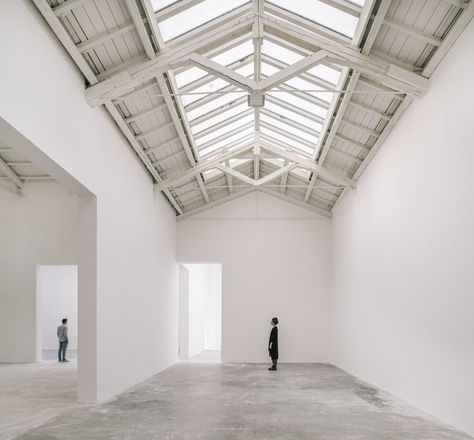 Warehouse Interior, Warehouse Space, Collective Housing, Warehouse Design, Minimalism Lifestyle, Spanish Architecture, Dream Office, Architectural Practice, Venice Biennale