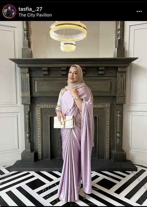 Muslim Saree Hijab Fashion, Hijab Saree, Lilac Saree, Saree With Hijab, Lavender Saree, Saree Outfit, Lavender Dresses, Indian Dress, Hijabi Outfits