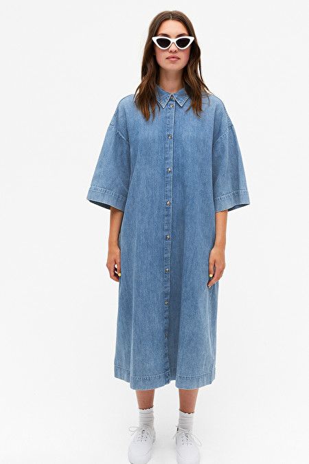 Oversized denim shirt dress - Mid blue - Midi dresses - Monki WW Oversized Denim Shirt Outfit, Shirtdress Outfit, Denim Shirt Outfit, Oversized Denim Shirt, Shirt Dress Outfit, Denim Fashion Women, Oversized Shirt Dress, Denim Inspiration, Denim Shirt Dress