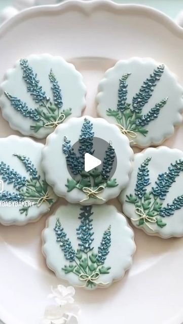 Macey Hill on Instagram: "Happy Texas Independence Day!!! Here are some bluebonnets to celebrate! 🎉🤠  .  .  .  . #texascookies #bluebonnetcookies #royalicingcookies #cookieart  #ohbabybakery #dfwbaker #shoplocaldallas #royalicing #cookiedecorator #instacookies  #cookievideo #oddlysatisfyingvideo #cookiedecoratingvideo #bluebonnet  #satisfyingreels #cookiereels #cookiedesign #cookieclasses #cookiedecoratingclasses #royalicingvideo #rememberthealamo #texasindependenceday" Edible Flower Cookies, Bluebonnet Cookies, Cupcake Cookies Decorated, Texas Independence Day, Tea Party Cookies, Royal Cookies, Painted Cookies, Cow Cookies, Flower Sugar Cookies