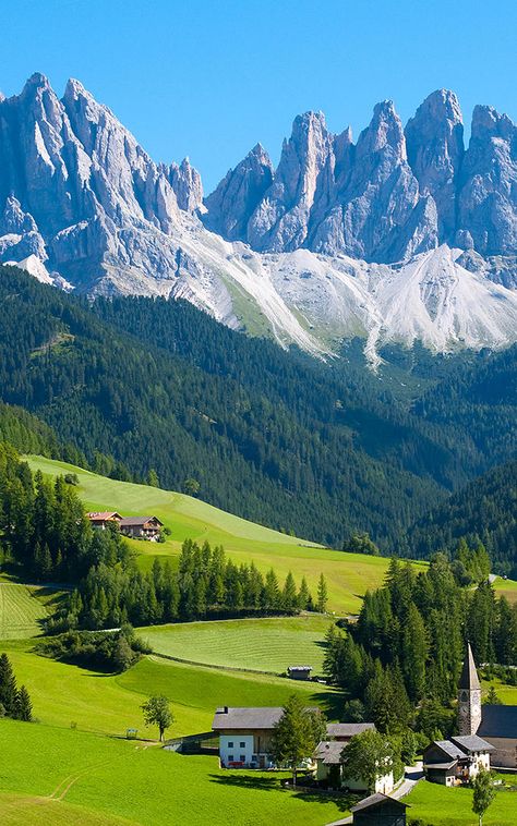 The 5 Greenest Countries On Earth (And All Of The Rest), Ranked -- Want to live in a beautiful nation that protects your health? It turns out Switzerland is your best bet (the chocolate is also good). Fairy Queen, Picture Beautiful, Winter Sun, Beautiful Places Nature, Beautiful Scenery Nature, Autumn Season, Alam Yang Indah, Incredible Places, Beautiful Mountains