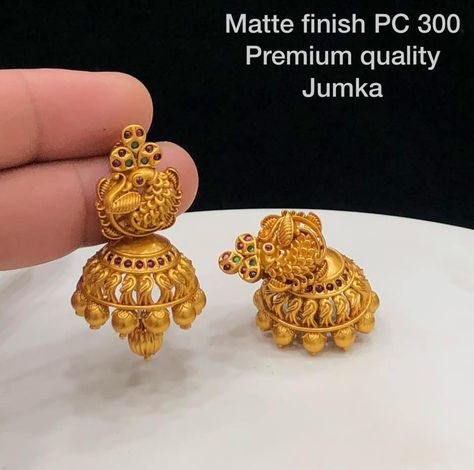 Gold Jhumka, Gold Earrings Indian, Double Finger Ring, Gold Jhumka Earrings, Gold Earrings Models, Fancy Jewelry Necklace, Gold Necklace Indian, Chaat Recipe, Gold Jewelry Simple Necklace