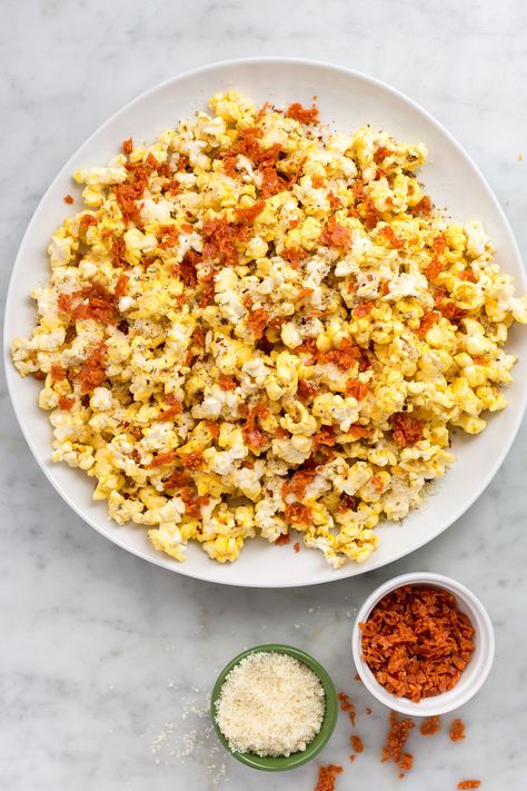 Best Popcorn Mix-ins - Ways to Upgrade Microwave Popcorn - Delish.com Popcorn Hacks, Upgrade Movie, Popcorn Dessert, Cake Popcorn, Birthday Cake Popcorn, Pizza Popcorn, Popcorn Toppings, Puppy Chow Recipes, Best Popcorn