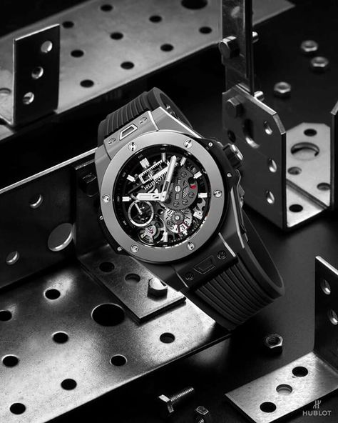 Hublot Chronograph, Mens Luxury Lifestyle, Swiss Watch Brands, Hublot Watches, Swiss Luxury Watches, Swiss Luxury, Premium Watches, Ceramic Watch, A Skeleton