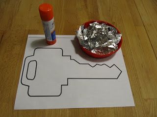 Used this for Safety week... The key to safety, the kids torn and glued the foil to the paper then we pasted a safety rule on it Letter K Crafts, Key Crafts, Abc Crafts, Leo Lionni, Preschool Letter, Letter Crafts, Transportation Preschool, Transportation Art, K Crafts