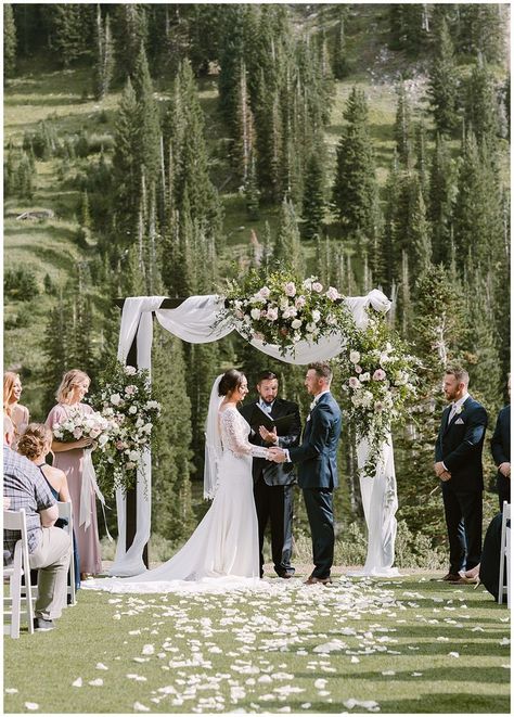 Snowpine Lodge Alta Wedding, Utah Outdoor Wedding, Utah Mountain Wedding, Wedding Picture List, Utah Wedding Venues, Alta Utah, Canyon Wedding, Salt Lake City Wedding, Wedding Venues Utah