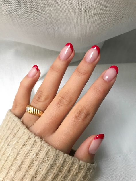 Nails red french manicure Christmas nails Natural Red French Tip Nails, Nail Ideas Red Tips, Christmas Nails 2023 Red French, Res French Tip Nails Short, Natural Nails Manicure Christmas, Christmas Nails 2023 French, Holiday Nails Tips, Festive French Manicure, Red Micro French Nails