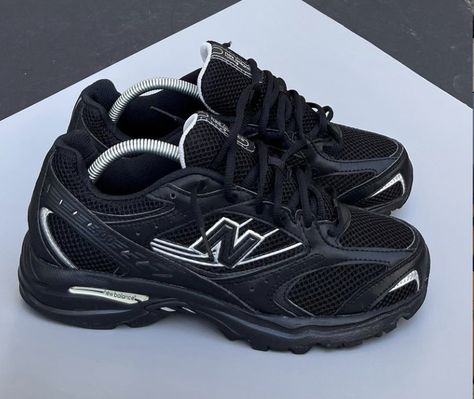 Swag Shoes Sneakers, New Balance Shoes Black, Nails Icon, Black New Balance Shoes, Streetwear Trainers, Grunge Y2k Aesthetic, Black New Balance, Grunge Shoes, Shoes Streetwear