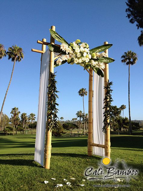 Bamboo Wedding Arches to Match Your Style Wedding Bamboo Decor, Bamboo Backdrop Ideas, Bamboo Wedding Decor, Photoboth Mariage, Bamboo Entrance, Backyard Wedding Arch, Bamboo Wedding Arch, Bamboo Arbor, Diy Wedding Arbor