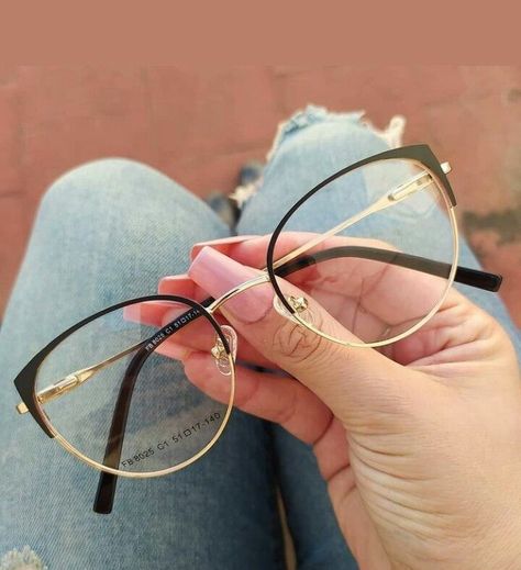 Browline Glasses Women, Glasses Frames Aesthetic, Specs Frames Women, Glasses Frames For Girl, Clear Glasses Frames Women, Glasses Women Fashion Eyeglasses, Glasses For Round Faces, Cute Glasses Frames, Glasses Ideas