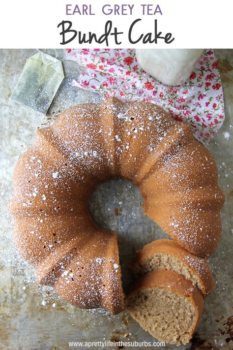 This Earl Grey Tea Cake has hints of lavender and bergamot orange mixed into a delicious vanilla cake. Vanilla Pound Cake Recipe, Earl Grey Cake, Grey Cake, Chewy Ginger Cookies, Strawberry Rhubarb Jam, Pretty Life, Pound Cakes, Tea Cake, Bundt Cakes Recipes