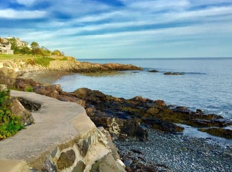 The route begins at York Harbor Beach then stretches along the cliff side of the beach. York Harbor Maine, Maine Attractions, Boston Activities, York Beach Maine, Cliff Side, Monhegan Island, York Maine, England Summer, Visit Maine