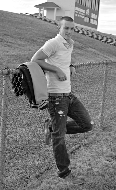 senior photos Men's Poses, Men Pose, Letter Jacket, People Reference, Senior Photography Poses, Senior Photo Poses, Men Photoshoot, Male Poses, Senior Pics