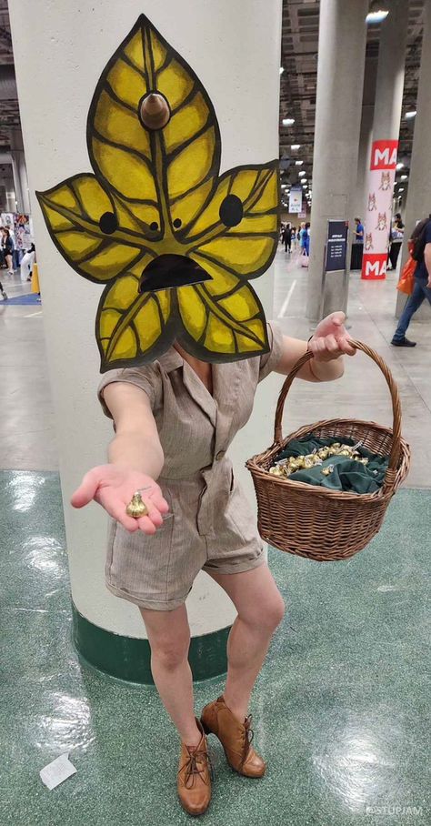 Korok Zelda Cosplay, Link And Zelda Costumes, Korok Costume, Korok Mask, Korok Art, Korok Cosplay, Diy Zelda Crafts, Korok Zelda, Legend Of Zelda Cosplay