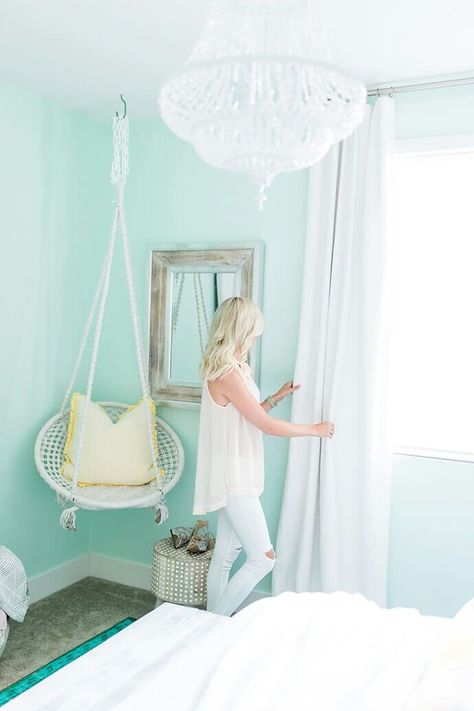 Mint Bedroom Decor, Glitter Bedroom, Mint Bedroom, Mint Room, Teal Rooms, Turquoise Room, Mint Rooms, Teal Bedroom, Pastel Room