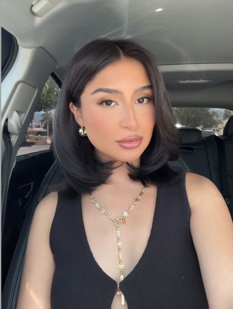 Medium Cuts For Women, Bombshell Bob, Long Bob Black Hair, Short Brown Hair With Money Piece, Short Dark Hair With Bangs, Kim K Short Hair, Dark Brown Shoulder Length Hair, Short Length Hair, Short Black Hair