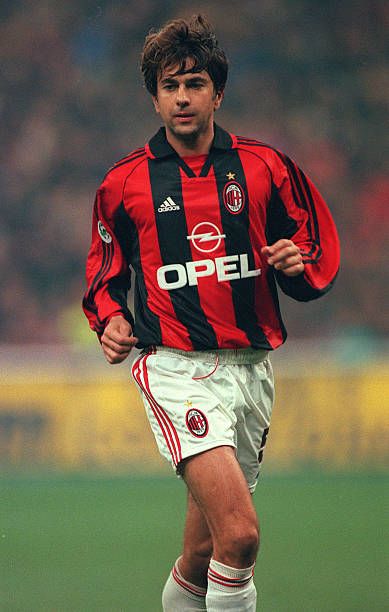 Alessandro Costacurta of AC Milan in 1998. Italia Soccer, Milan Wallpaper, Milan Ac, Paolo Maldini, Nikki And Brie Bella, Football Photos, Football Poster, World Football, Retro Football