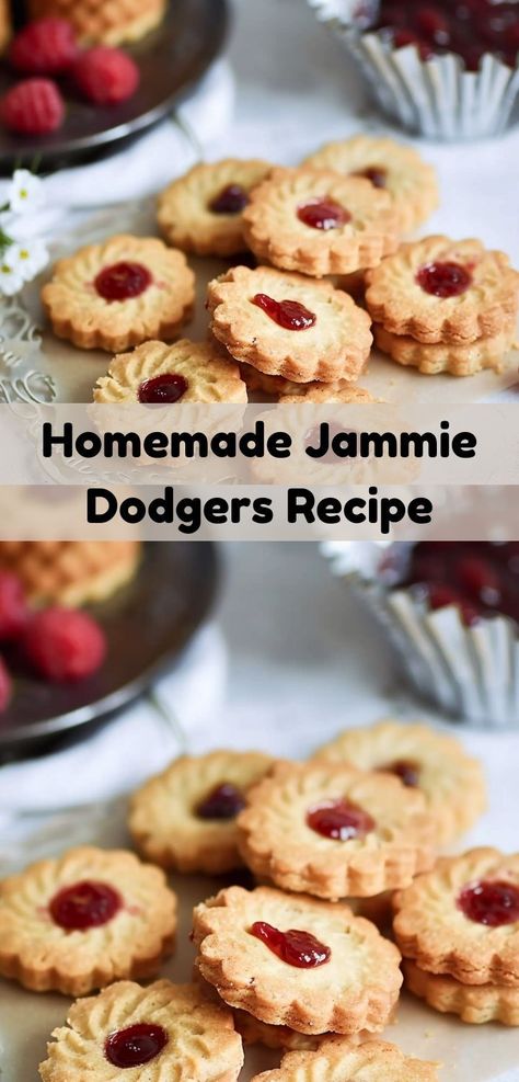 Looking for easy dessert recipes? Our Homemade Jammie Dodgers are perfect! This easy cookie recipe offers a delicious twist on traditional cookies, making them a great dessert idea. Jammie Dodgers, Buttery Cookies, Delish Recipes, Yummy Chicken Recipes, Cookie Ideas, Easy Cookie Recipes, Raspberry Jam, Homemade Cookies, Easy Cookies