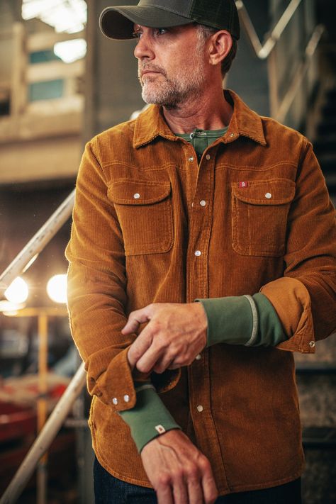 Sartorial Adventures: Exploring the Art of Layering in Autumn Create Shirts, Hard Working, Brown Leather Boots, Shirt Collection, High Fashion Street Style, Work Shirts, Henley Shirts, Shirt Collar, Heavy Cotton