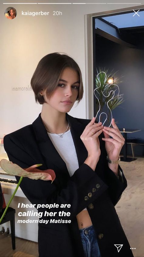 Kaia Gerber Is Closing Out 2019 With Her Shortest Haircut Yet Super Short Haircuts, Longer Pixie Haircut, Shot Hair, Cut Her Hair, Shot Hair Styles, Short Bob Haircuts, Kaia Gerber, Girl Short Hair, Cut My Hair