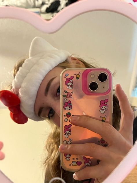 Aesthetic Heart Mirror, Heart Mirror Selfie, Hello Kitty Selfie, Sanrio Headband, Hello Kitty Headband, Kitty Headband, Heart Shaped Mirror, Aesthetic Heart, Selfie Aesthetic