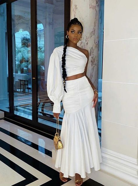 White Brunch Outfit, Didi Stone, Classy Street Style, African Print Maxi Skirt, Outing Outfit, White Look, Effortless Outfit, All White Outfit, Grown Women